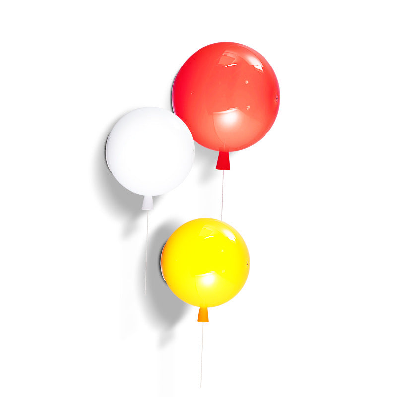 Applique murale design ballon coloré