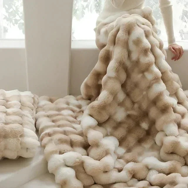 Couverture en fausse fourrure douce