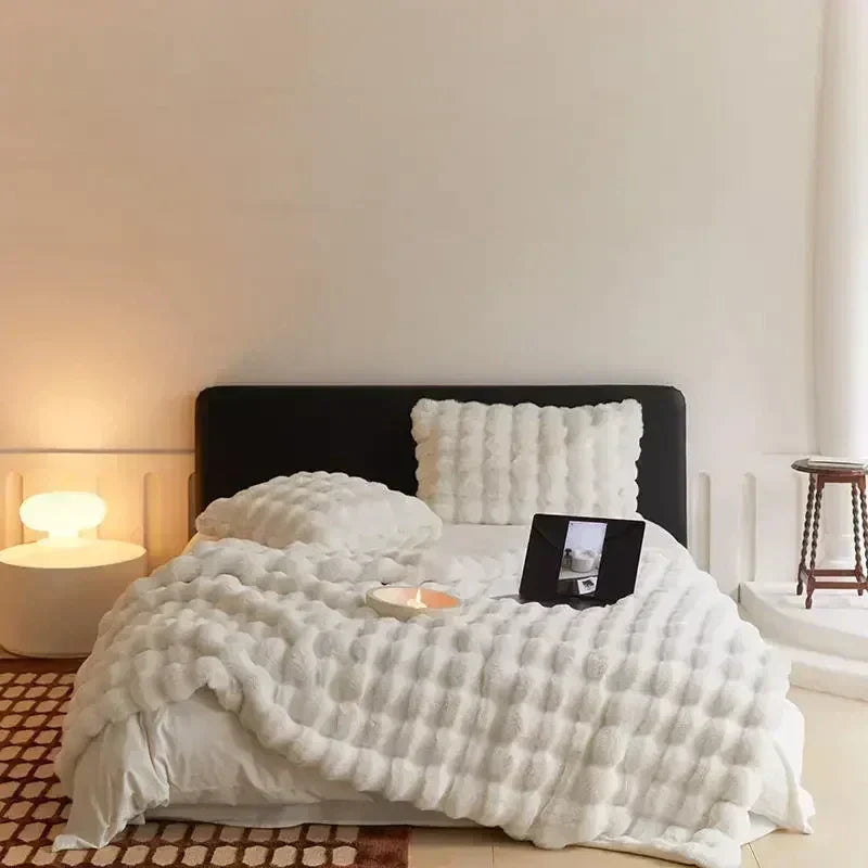 Couverture en fausse fourrure douce