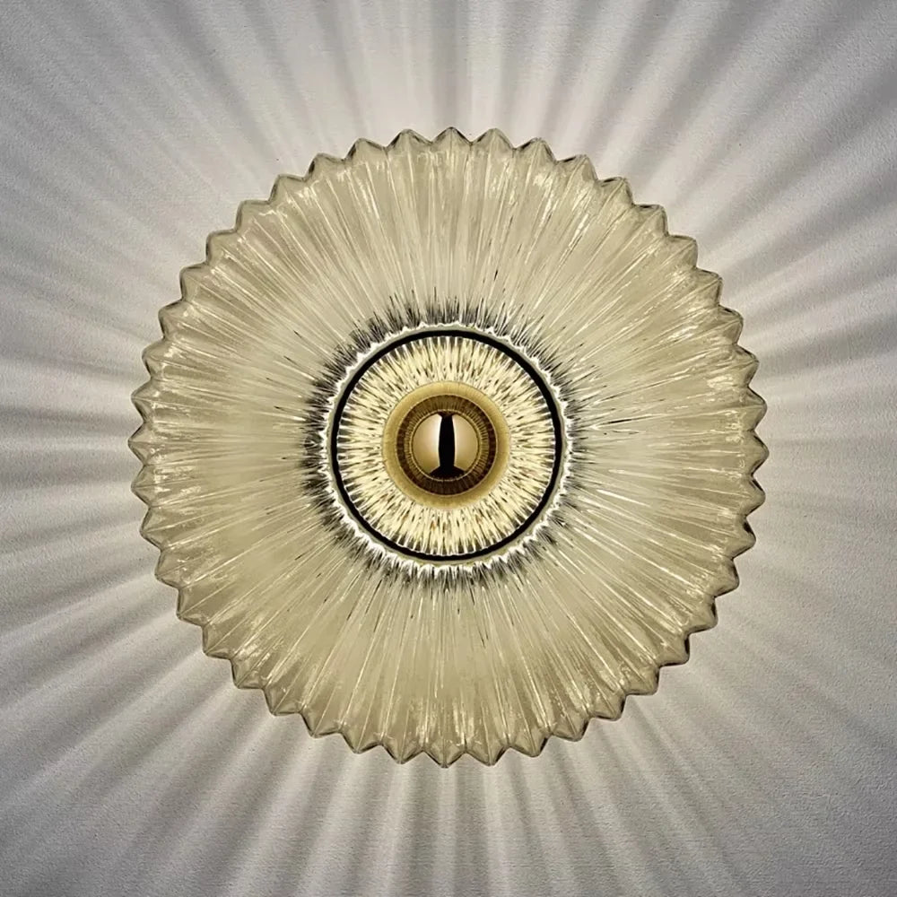 Vintage vegglampe i glass – tidløs design