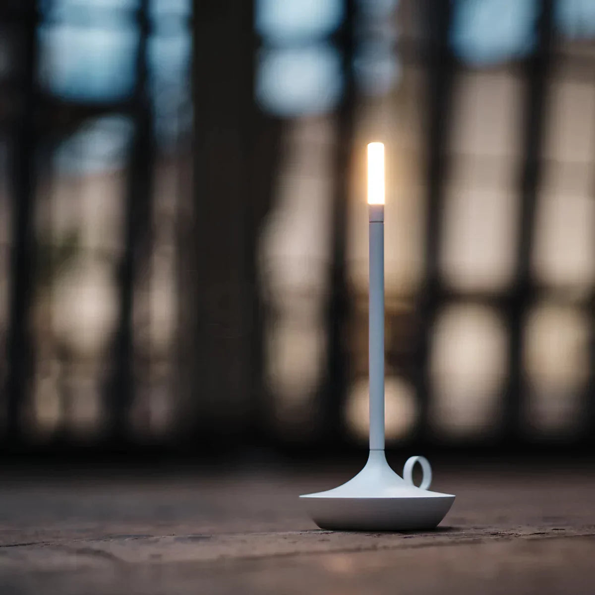 Lampe de table nordique en forme de bougeoir