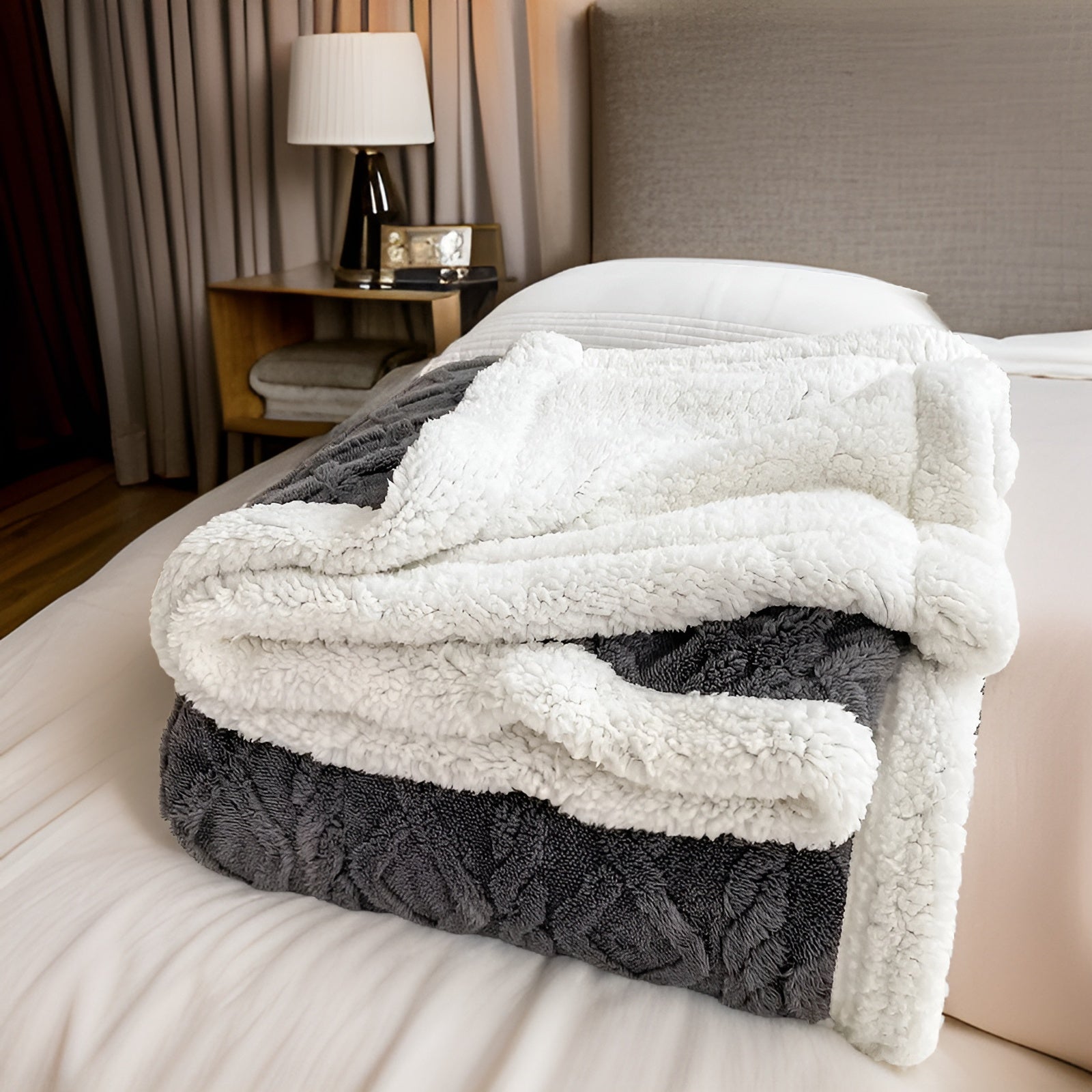 CozyNest – Couverture Polaire Double Face Luxueuse pour un Confort Hivernal Absolu