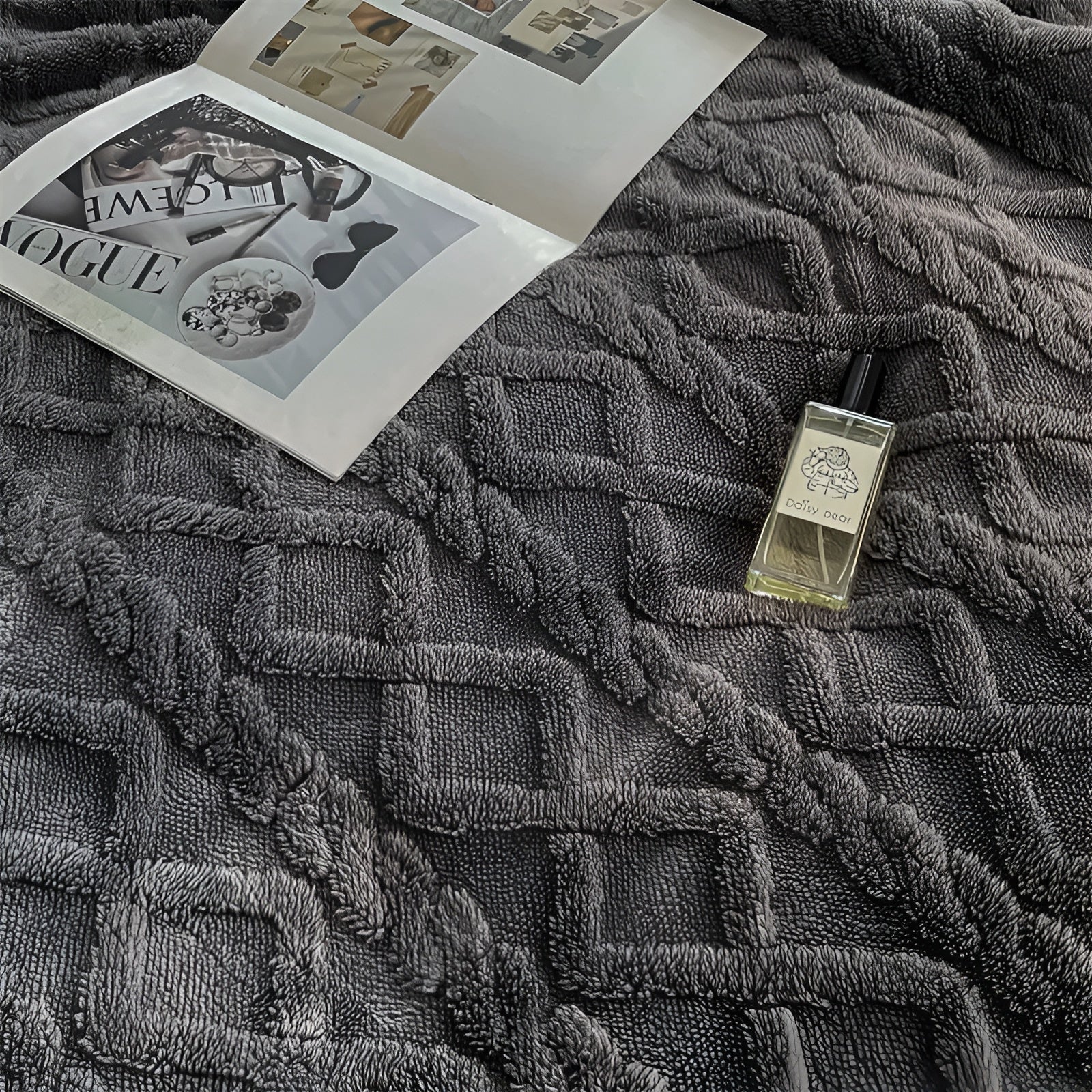 CozyNest – Couverture Polaire Double Face Luxueuse pour un Confort Hivernal Absolu