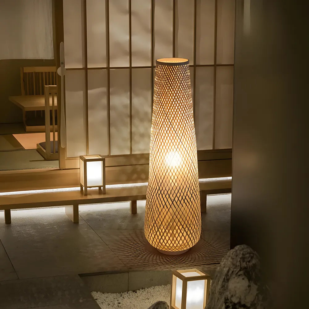 Lampadaire Tressé en Rotin – Soléa