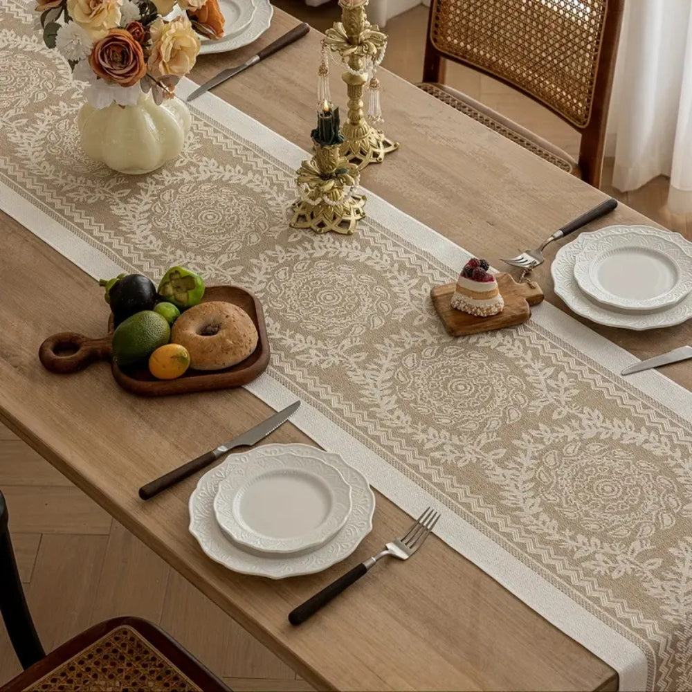 Chemin de table en lin luxueux Leona