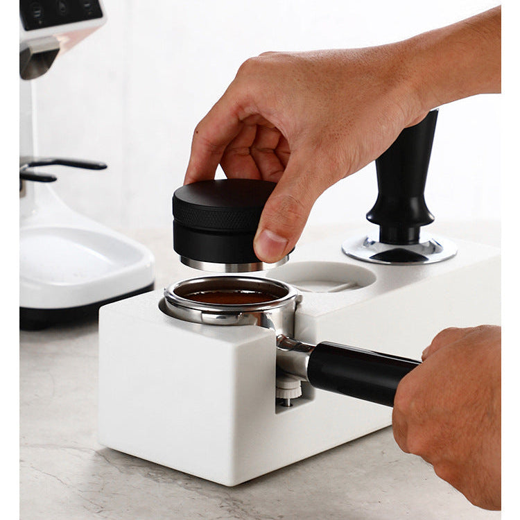 Justerbar kaffetamperstasjon – Holder for portafilter 51–58 mm