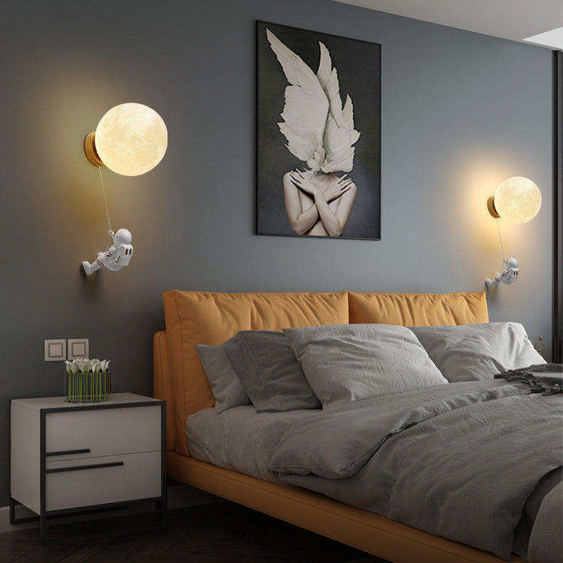 Applique murale astronaute suspendu