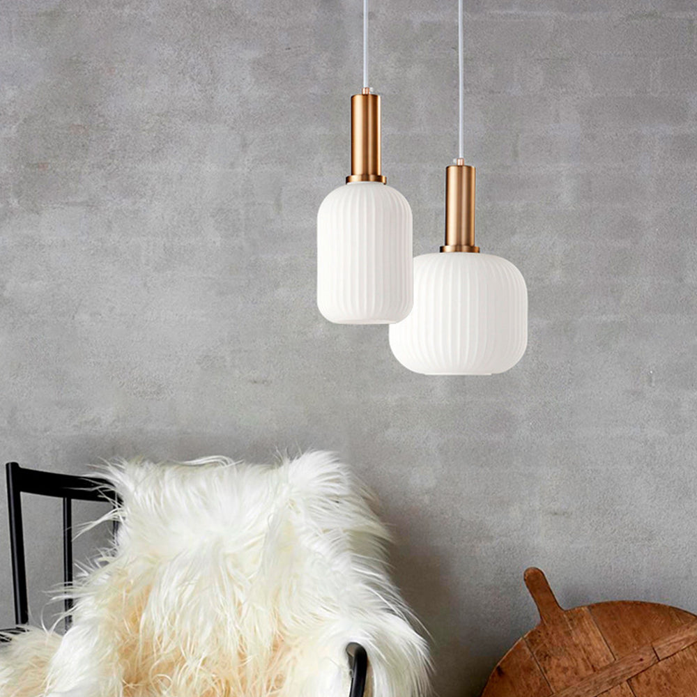 Orlina – Moderne rund pendellampe i hvitt glass