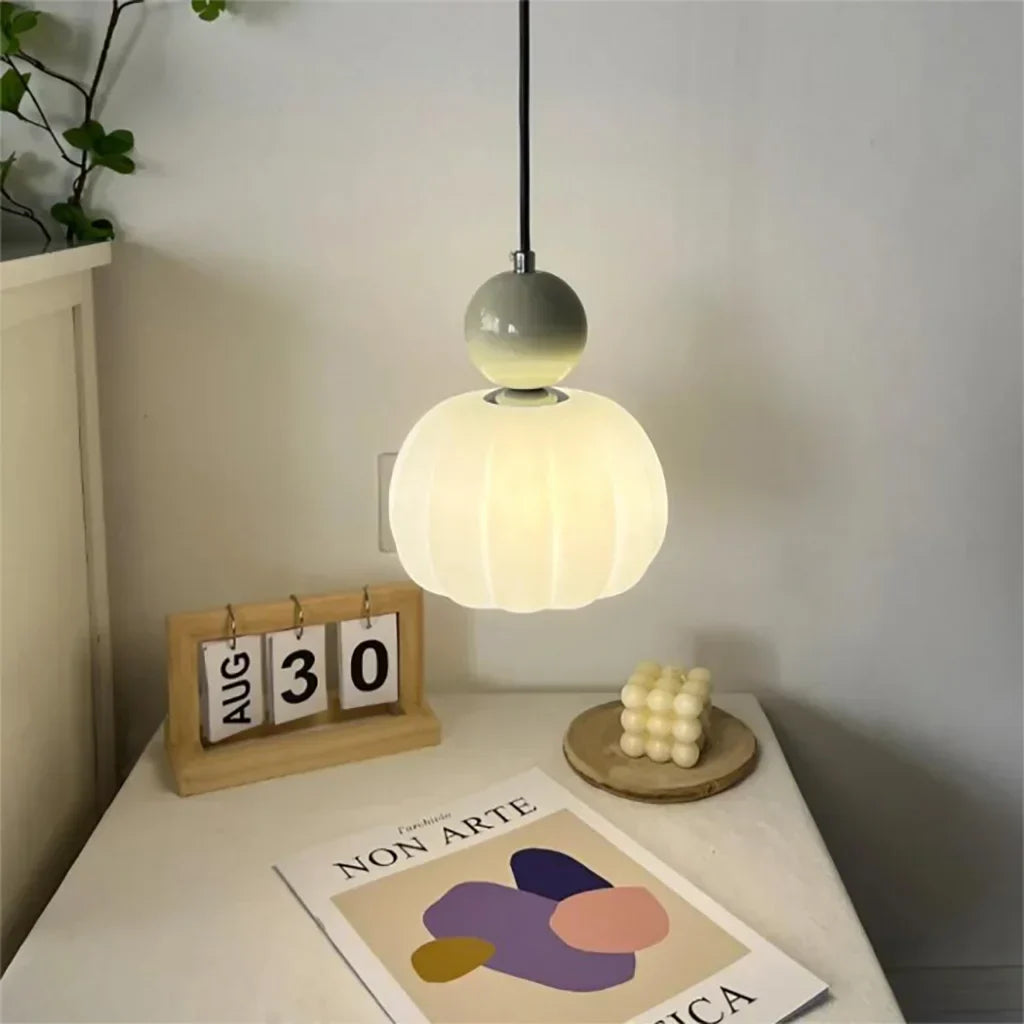 CreamHalo – Elegant pendellampe i art deco-stil