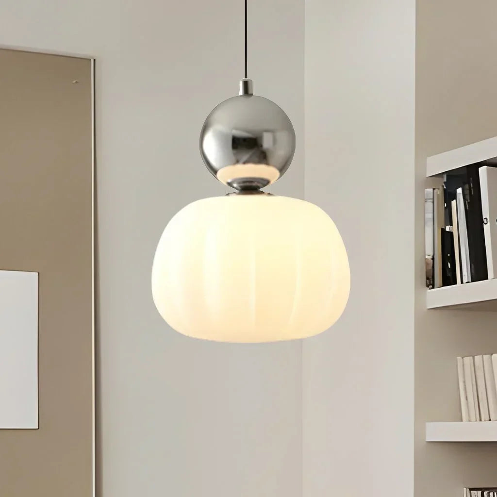 CreamHalo – Elegant pendellampe i art deco-stil