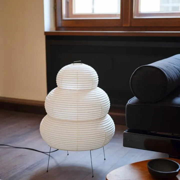 Satori – Japansk-inspirert bordlampe i rispapir
