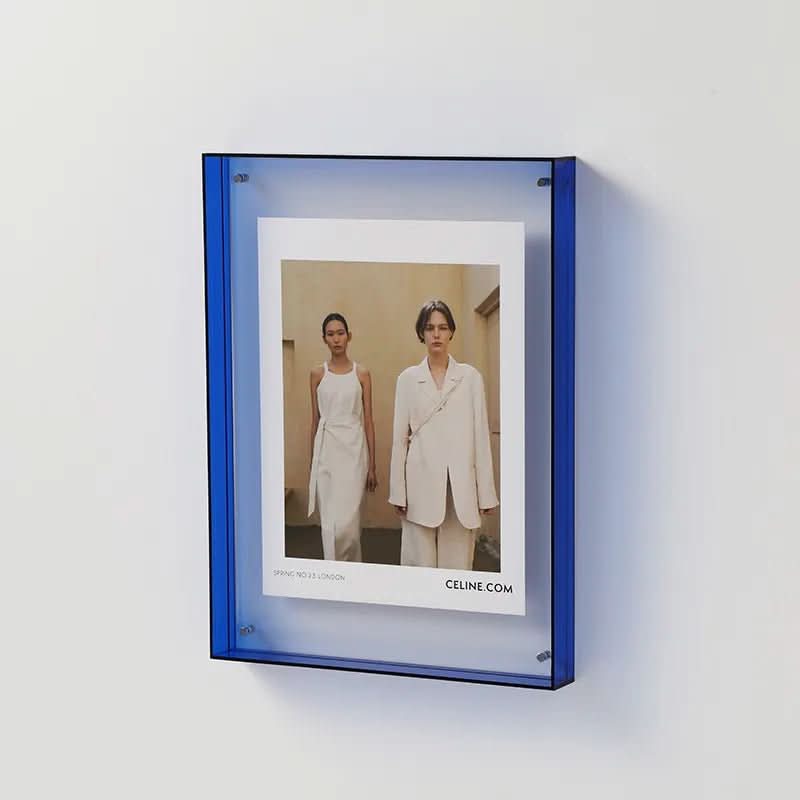 Cadre Photo Acrylique Transparent aux Bords Colorés Vibrants – Effet Flottant Lumineux
