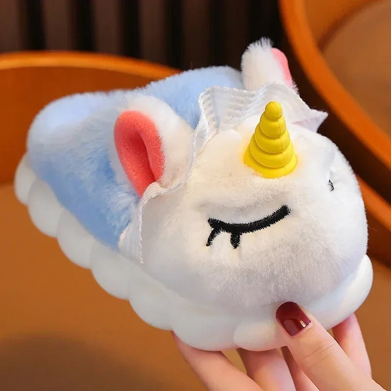 UniSnuggle– Chaussons Licorne en Peluche Douce pour Enfants | Antidérapants & Ultra Confortables