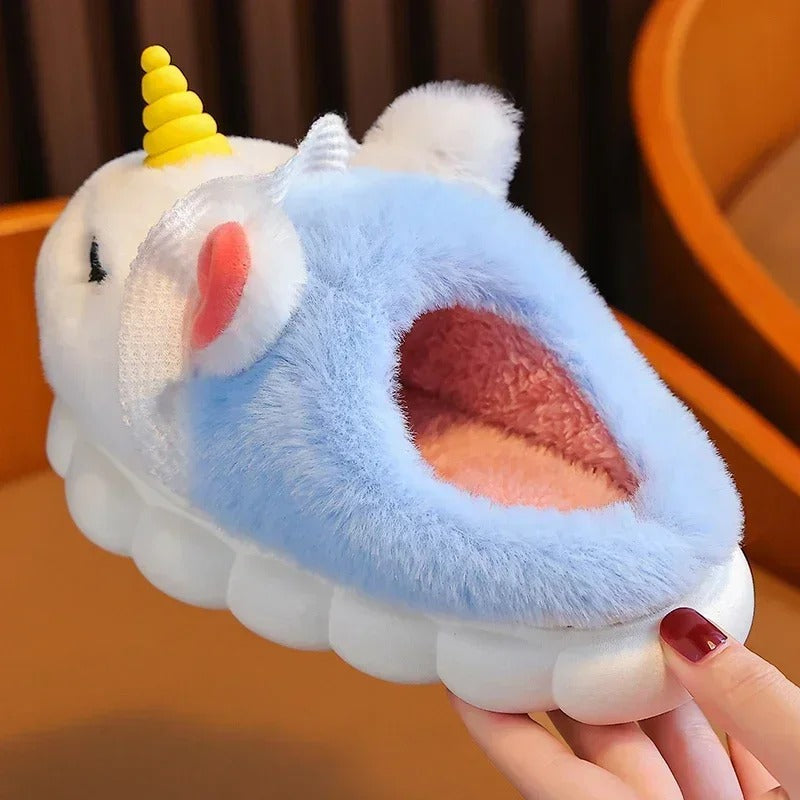 UniSnuggle– Chaussons Licorne en Peluche Douce pour Enfants | Antidérapants & Ultra Confortables