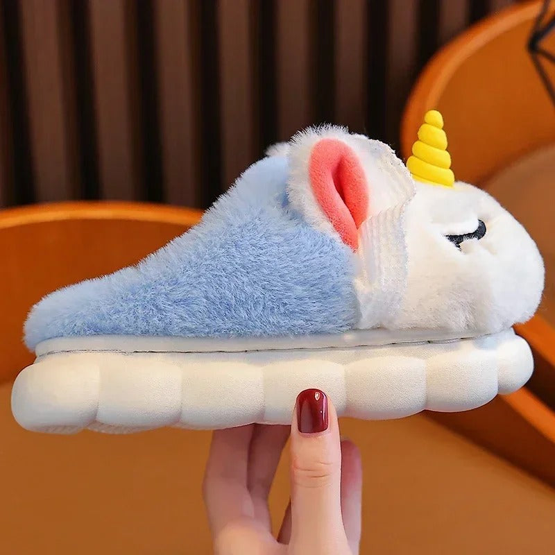 UniSnuggle– Chaussons Licorne en Peluche Douce pour Enfants | Antidérapants & Ultra Confortables