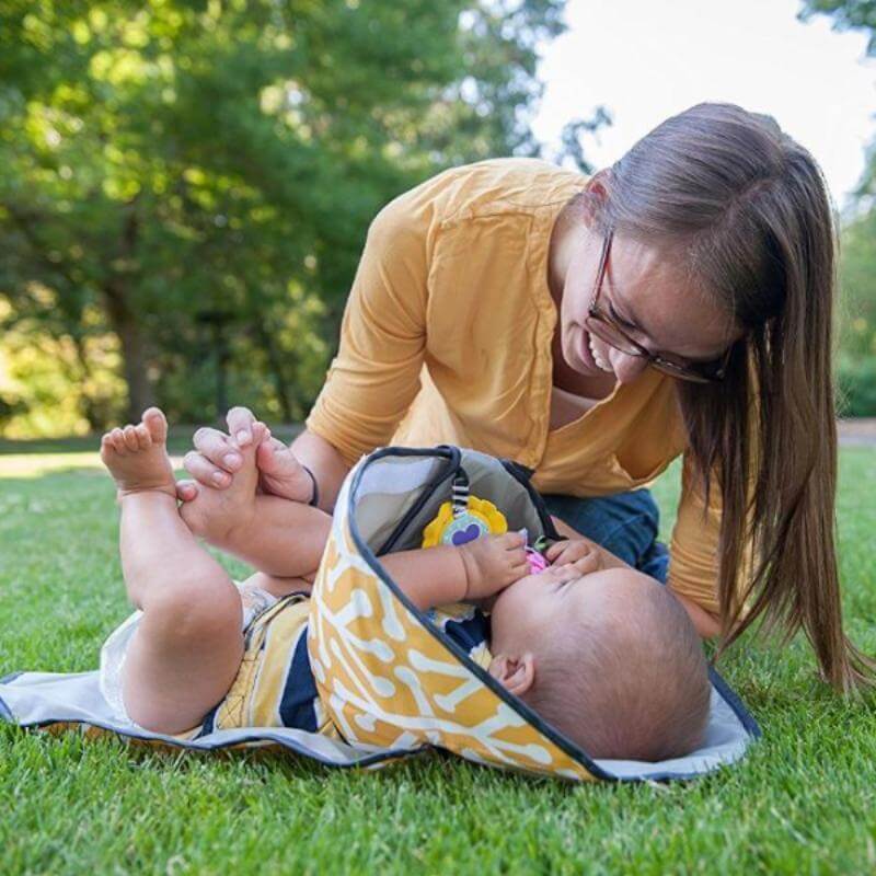 BabySoft Care– 3-i-1 Bærbar Stellematte med Oppbevaring og Komfortpute for Baby
