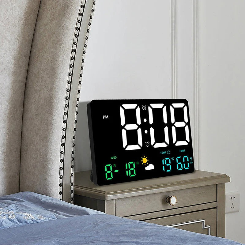 ChronoNova Vegghorloge Digital LED Multifunksjon – Stillegående med Fjernkontroll, Temperatur og Fuktighet


