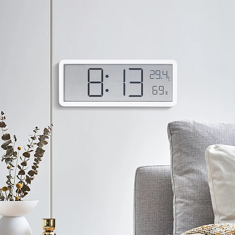 Veggklokke Digital Chic: Nordisk Stil for Moderne Interiør

