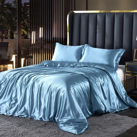 Ensemble De Literie 4 Pièces En Soie Satin Avec Housse De Couette Drap Et 2 Taies D’Oreiller Bedding Electro Paris Bleu clair Drap housse 180 cm + drap housse 200 x 230 cm + 2 taies d'oreiller