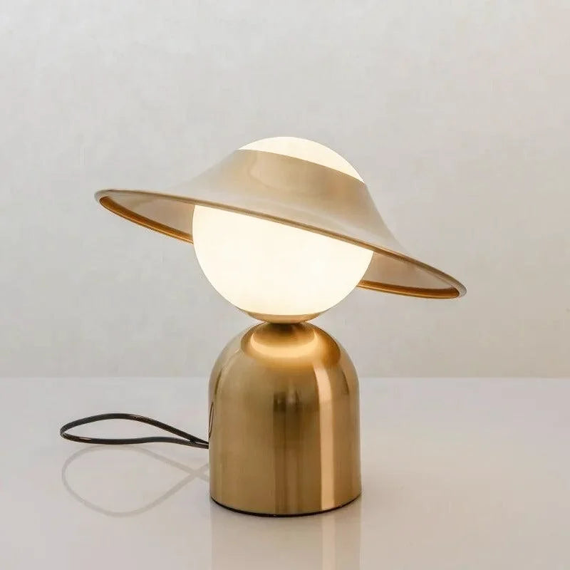 Lampe Chinoise Dorée en Métal | Aura Impérial - Designix Lampe de chevet Blanc Chaud