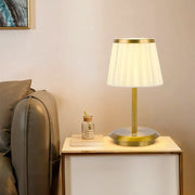Lampe de chevet blanc et doré