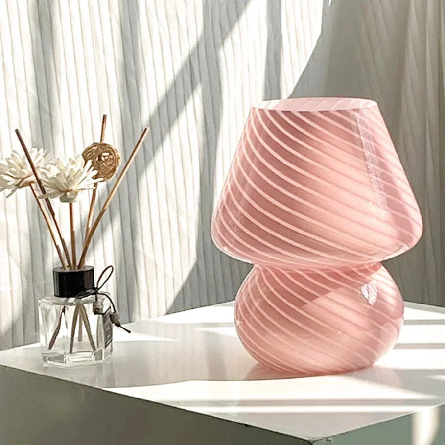 Nattbordslampe i glass