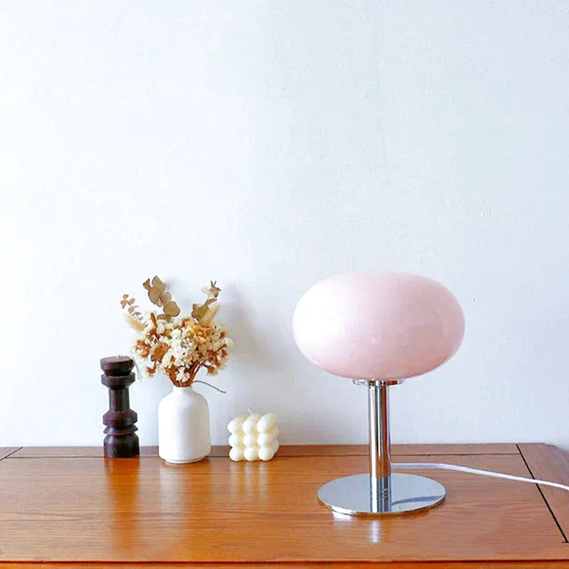 Vintage nattbordslampe i glasskule