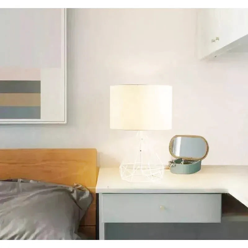 Lampe Géométrique Rétro | Silhouette Graphique - Designix Lampe de chevet Blanc