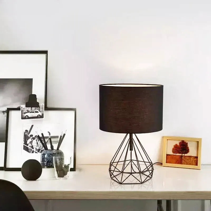 Retro geometrisk nattbordslampe