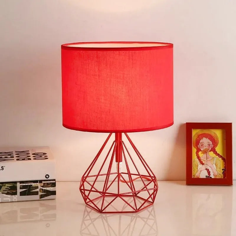 Lampe Géométrique Rétro | Silhouette Graphique - Designix Lampe de chevet Rouge