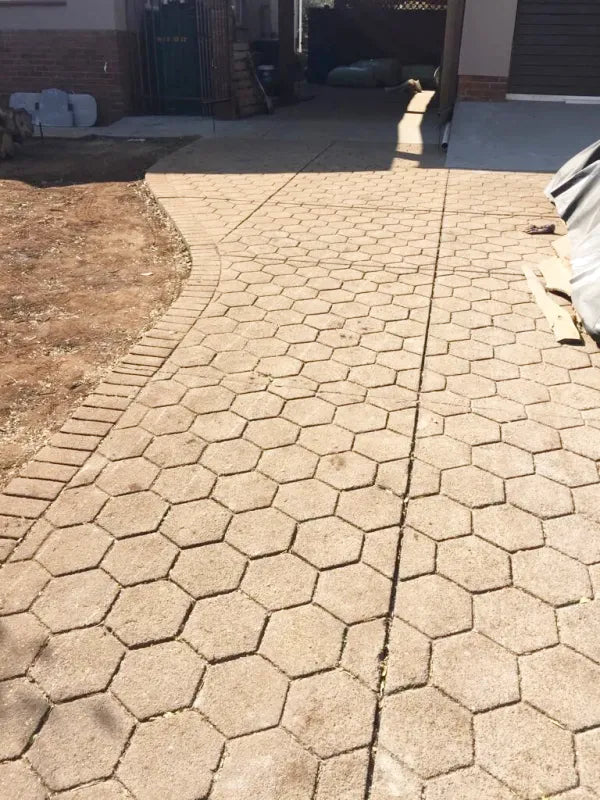 Moule à pavé pour chemin de jardin facile à réaliser