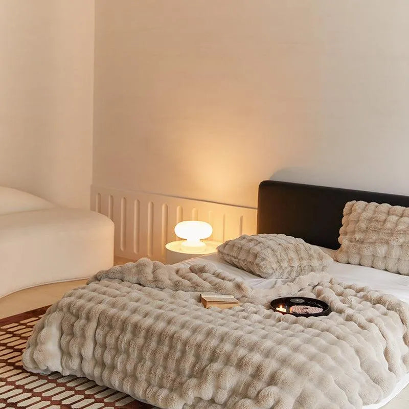 Veloursia Plaid Fausse Fourrure Luxe – Couverture Ultra Douce et Chaude pour Lit et Canapé