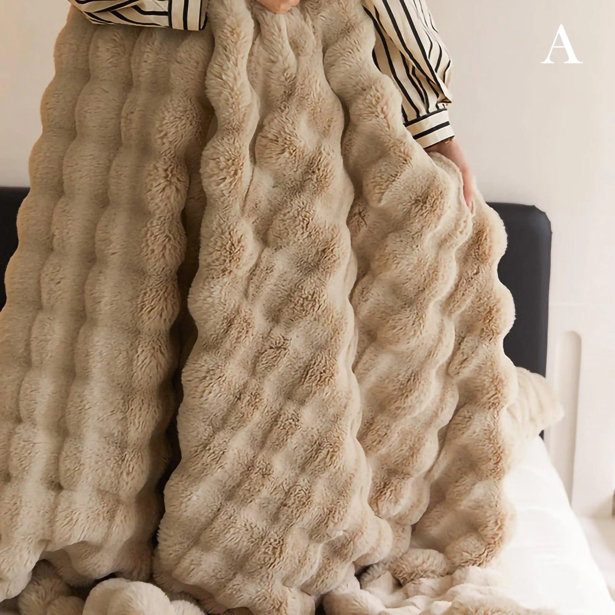 Neutral Luxury Fur Fluffy Blanket │ Super Comfortable Blankets for Bed │ High-end Warm Winter Blanket for Sofa Couch Decor - Besontique Home
