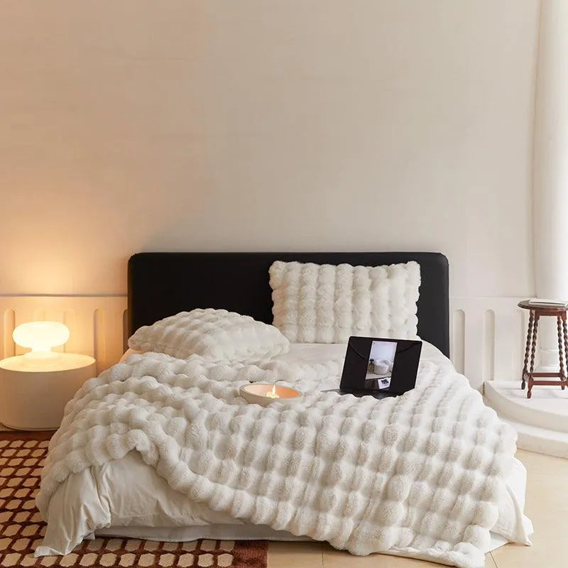 Veloursia Plaid Fausse Fourrure Luxe – Couverture Ultra Douce et Chaude pour Lit et Canapé