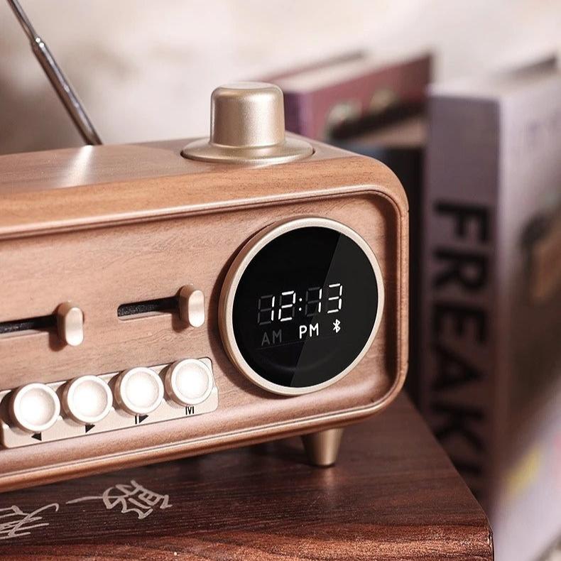 Nostyra™ – Radio Horloge Vintage Bluetooth au Design Rétro Chic