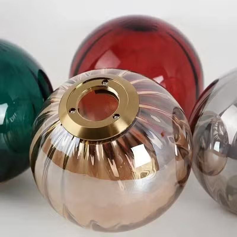 Moderne kuleformet glasspendellampe