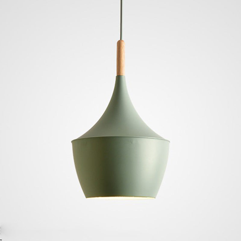 Elegant skandinavisk takpendel i heltre og farget metall – moderne designlampe for stue og soverom
