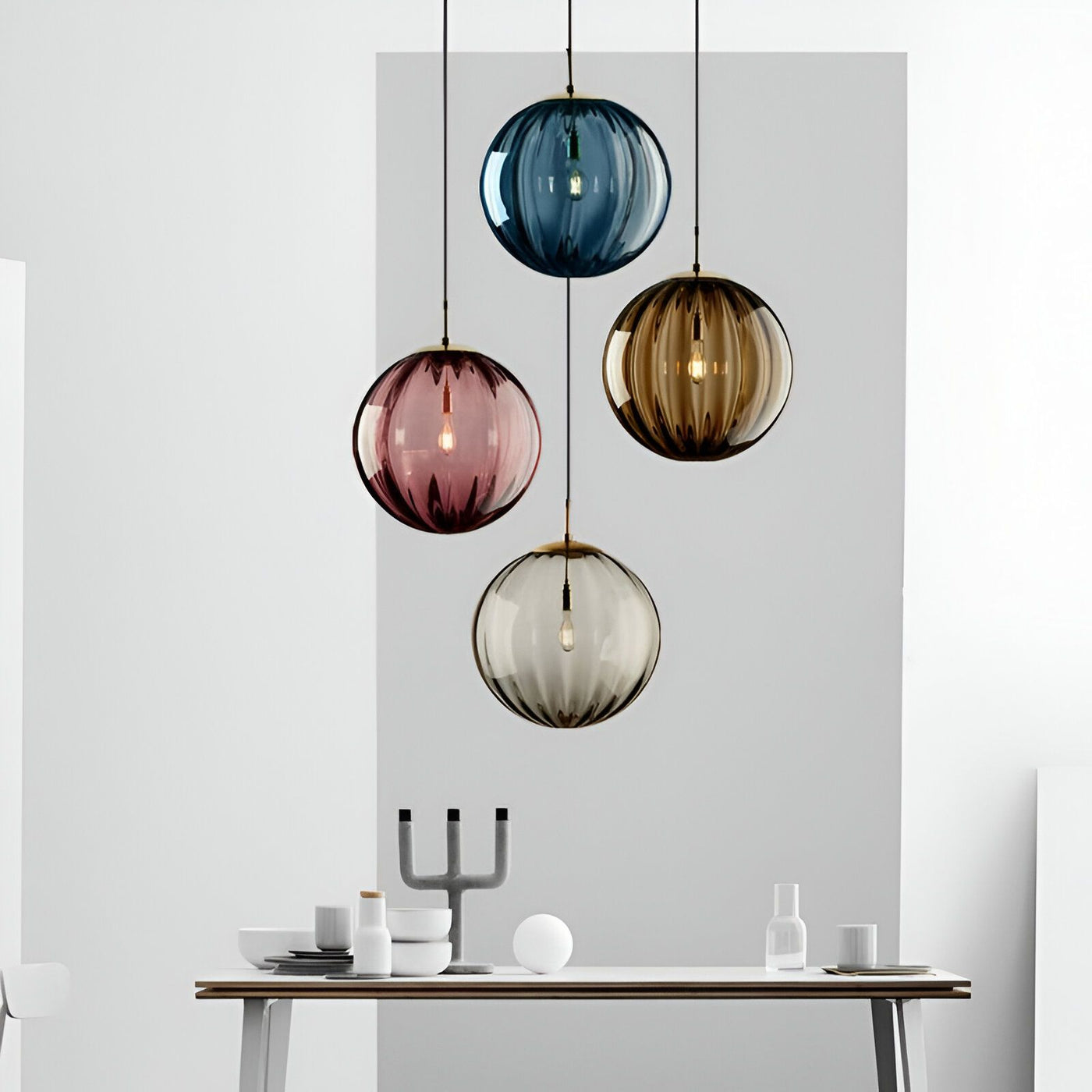 Moderne kuleformet glasspendellampe