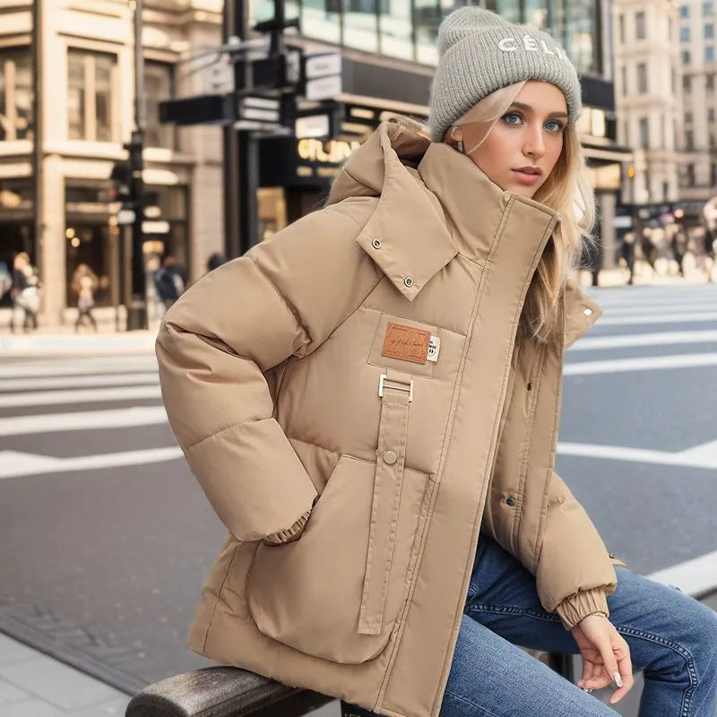 Veste d'hiver Cendrine élégante pour femme avec capuche